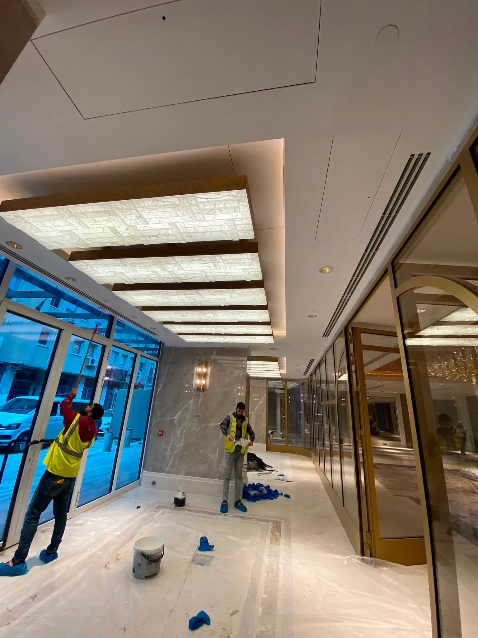 Galataport İstanbul — Cam cephe ve asma tavan birleşimi